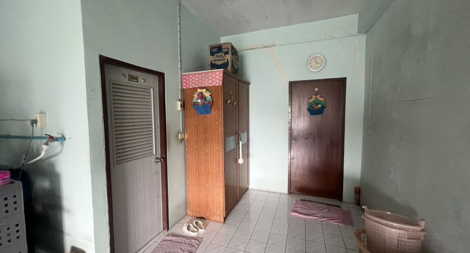 Gewerbefläche zum Kauf in Bang Sue, Bangkok