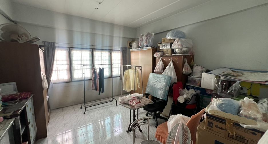 Gewerbefläche zum Kauf in Bang Sue, Bangkok
