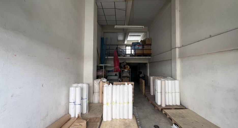 Gewerbefläche zum Kauf in Bang Sue, Bangkok