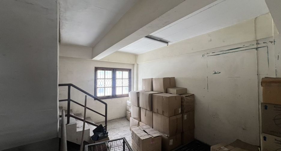 Gewerbefläche zum Kauf in Bang Sue, Bangkok