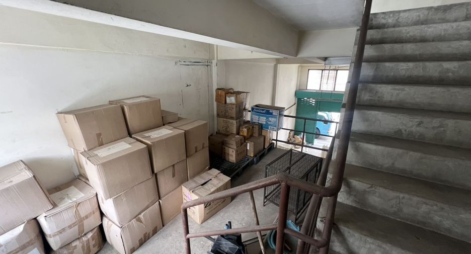 Gewerbefläche zum Kauf in Bang Sue, Bangkok