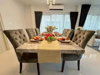 Casa en alquiler y en venta de 4 habitaciones en Bang Phli, Samut Prakan