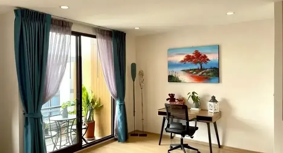 出租 3 卧室 联排别墅 在 Suan Luang, 曼谷