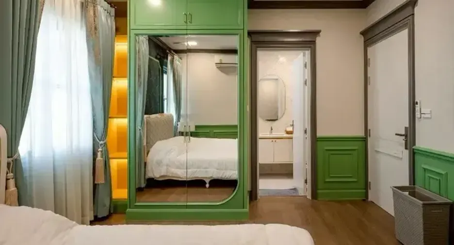Casa en alquiler y en venta de 4 habitaciones en Saphan Sung, Bangkok
