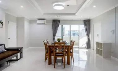 For rent 3 bedrooms condo in Watthana, Bangkok