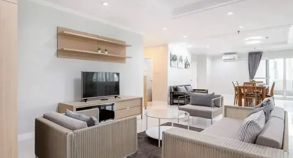 For rent 3 bedrooms condo in Watthana, Bangkok