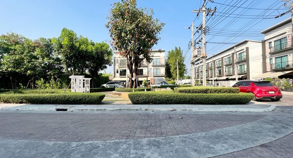 出售 3 卧室 联排别墅 在 Bueng Kum, 曼谷
