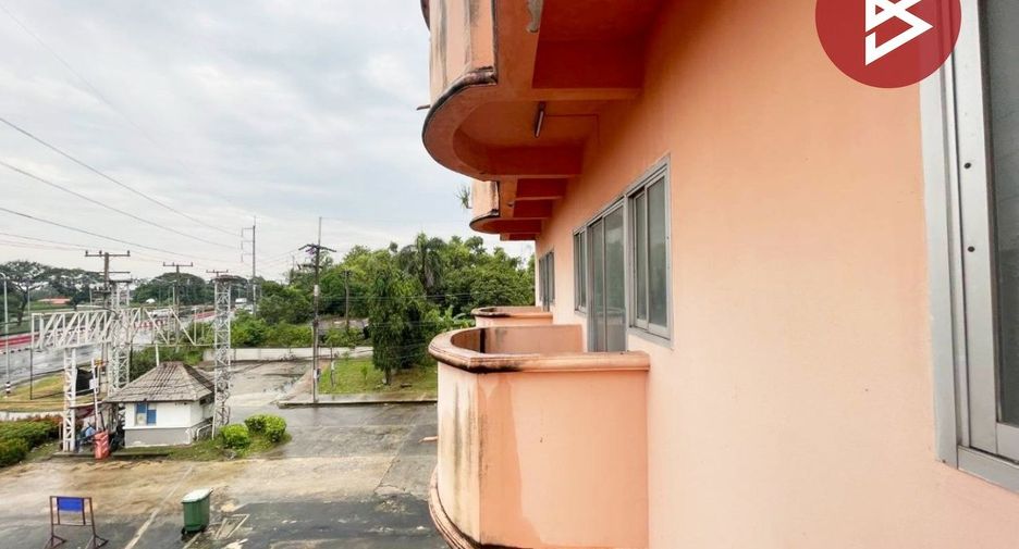 For sale 8 bedrooms retail Space in Ongkharak, Nakhon Nayok