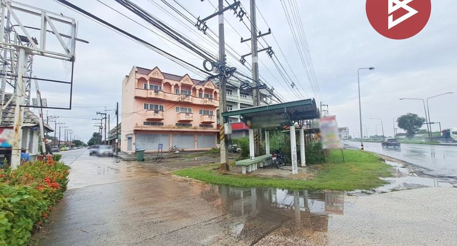 For sale 8 bedrooms retail Space in Ongkharak, Nakhon Nayok