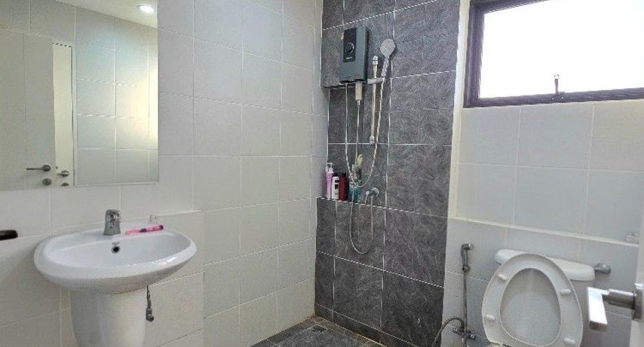 À vendre 3 chambres maison à Phra Samut Chedi, Samut Prakan