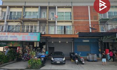 Gewerbefläche zum Kauf mit 3 Zimmer in Bang Phli, Samut Prakan