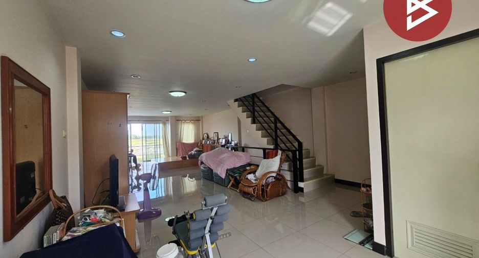 Gewerbefläche zum Kauf mit 3 Zimmer in Bang Phli, Samut Prakan