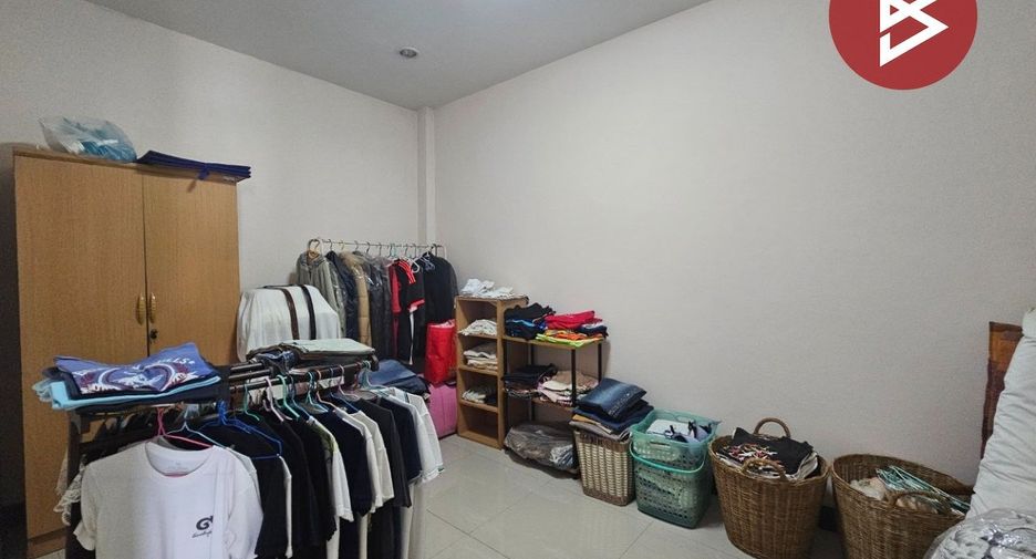 Gewerbefläche zum Kauf mit 3 Zimmer in Bang Phli, Samut Prakan