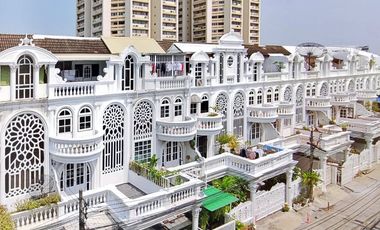 À vendre 5 chambres maison à Watthana, Bangkok