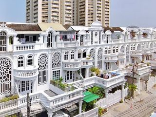 À vendre 5 chambres maison à Watthana, Bangkok