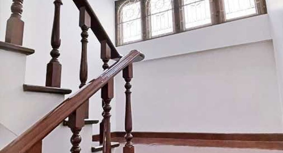 À vendre 5 chambres maison à Watthana, Bangkok