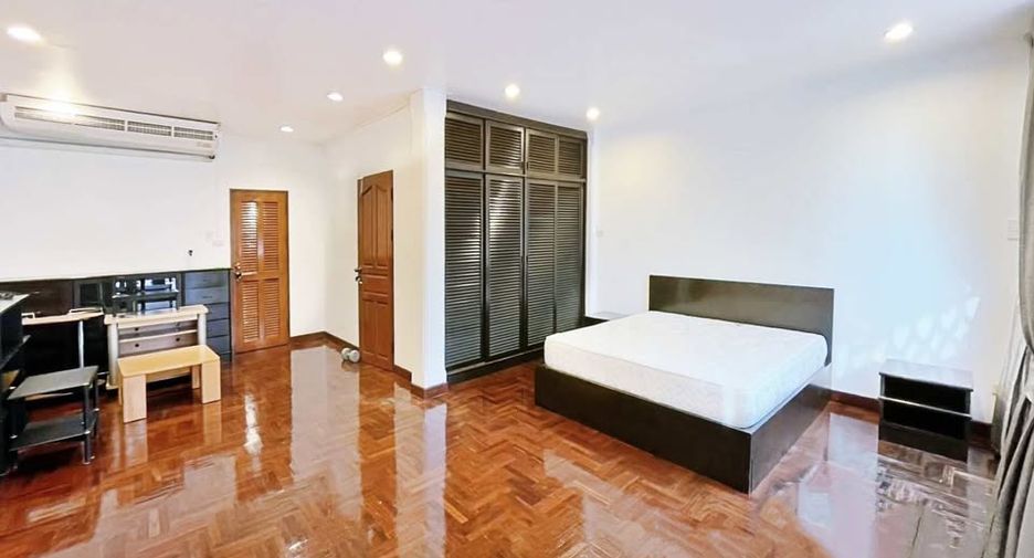 À vendre 5 chambres maison à Watthana, Bangkok