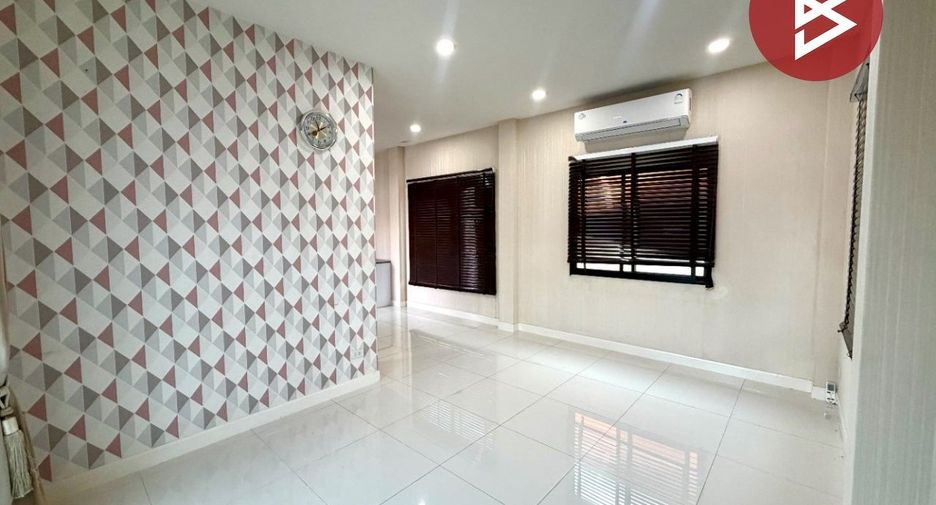 For sale 3 ベッドルーム house in Thanyaburi, Pathum Thani