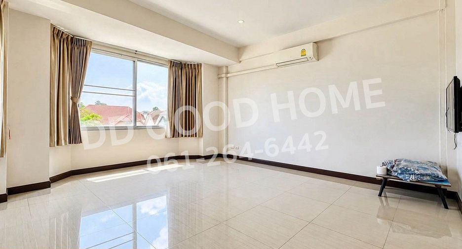 Gewerbefläche zum Kauf mit 4 Zimmer in Saphan Sung, Bangkok