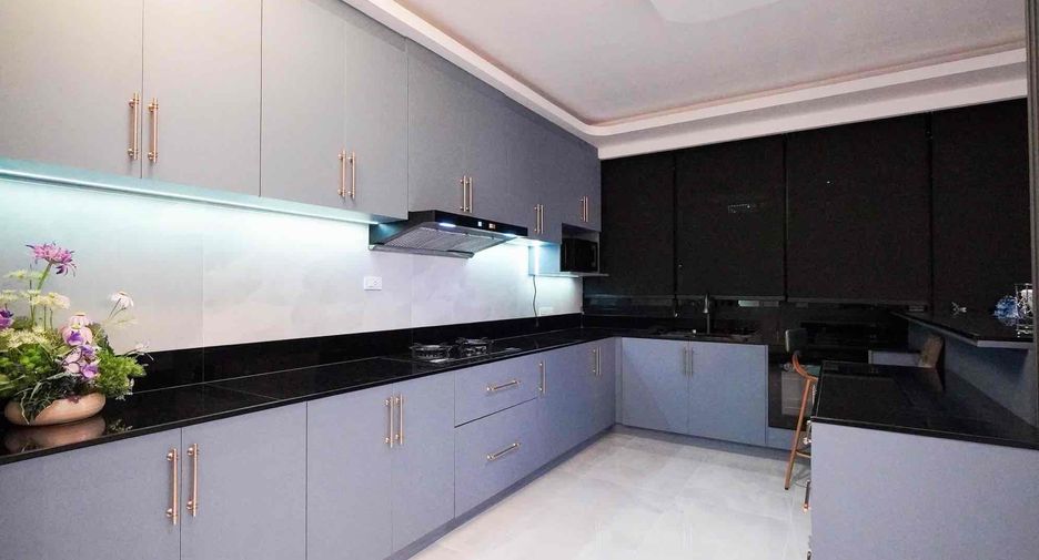 À vendre 4 chambres maison à Bang Lamung, Chonburi