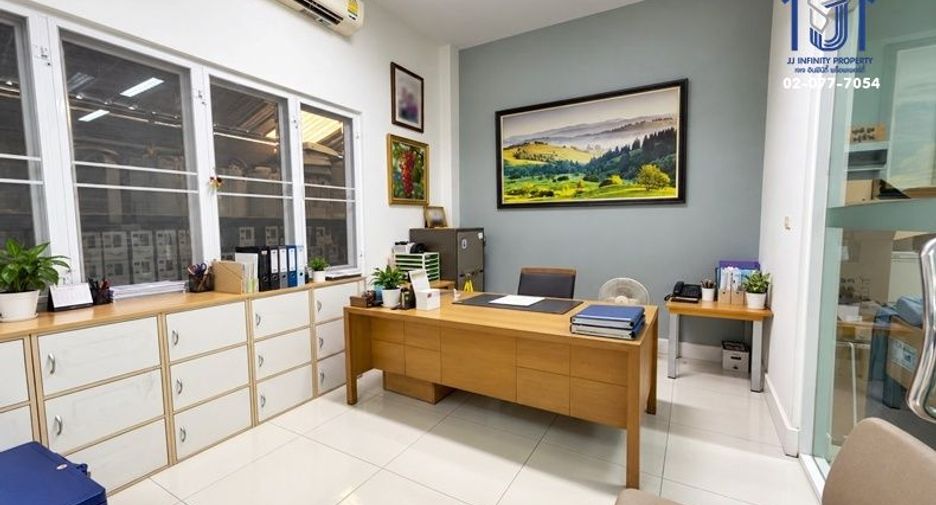 À vendre 3 chambres maison à Wang Thonglang, Bangkok