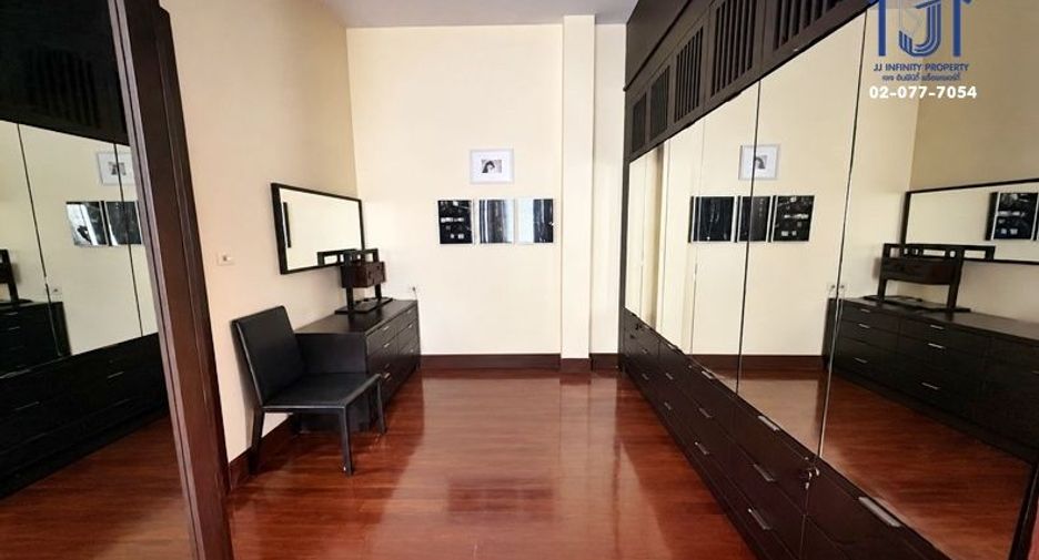 À vendre 3 chambres maison à Wang Thonglang, Bangkok