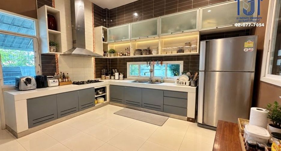 À vendre 3 chambres maison à Wang Thonglang, Bangkok