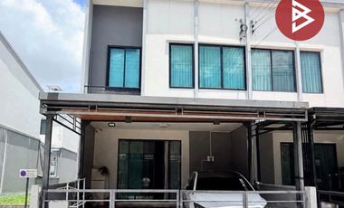 For sale 3 bedrooms townhouse in Saphan Sung, Bangkok