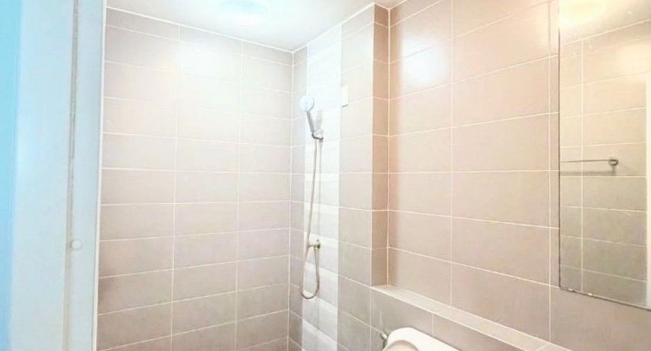 For sale 3 bedrooms townhouse in Saphan Sung, Bangkok