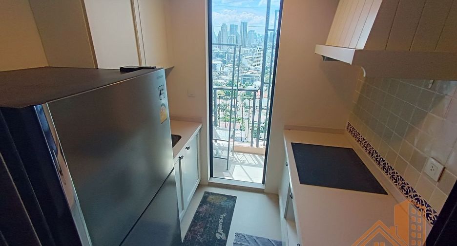 For sale 2 ベッドルーム condo in Phaya Thai, Bangkok