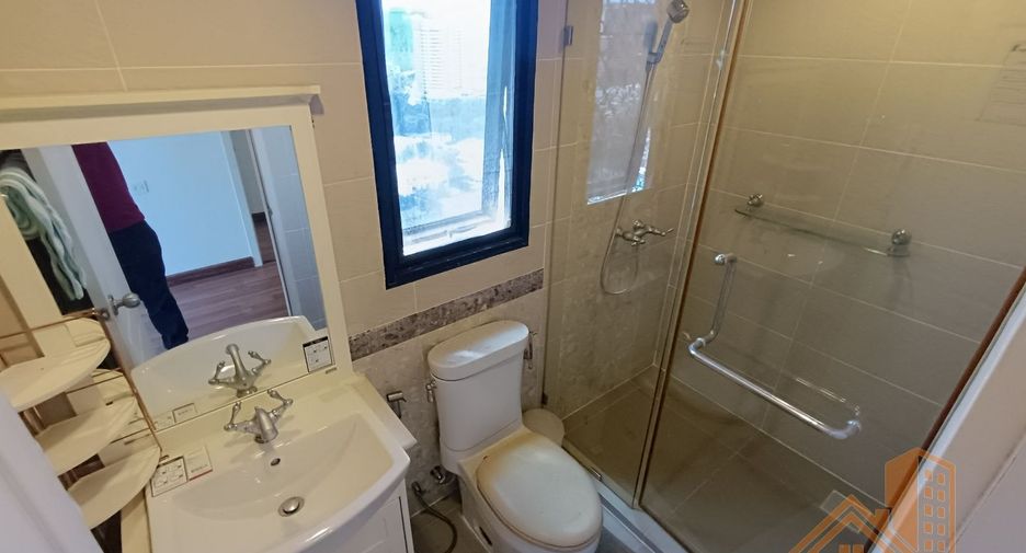 For sale 2 ベッドルーム condo in Phaya Thai, Bangkok