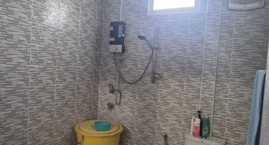 For sale 3 bedrooms house in Mueang Kamphaeng Phet, Kamphaeng Phet