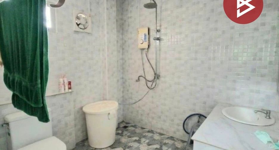 For sale 3 bedrooms house in Mueang Kamphaeng Phet, Kamphaeng Phet