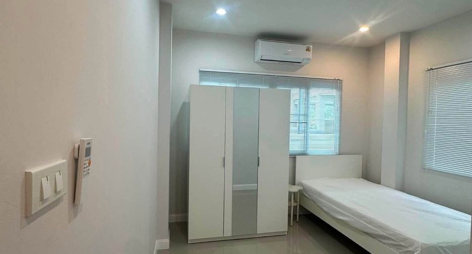For rent 3 bedrooms house in San Kamphaeng, Chiang Mai