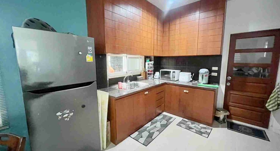 À vendre 3 chambres maison à Saphan Sung, Bangkok