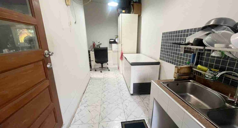 À vendre 3 chambres maison à Saphan Sung, Bangkok