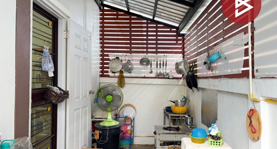 For sale 2 bedrooms house in Mueang Lop Buri, Lopburi
