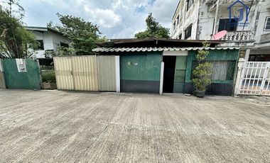 For sale land in Wang Thonglang, Bangkok