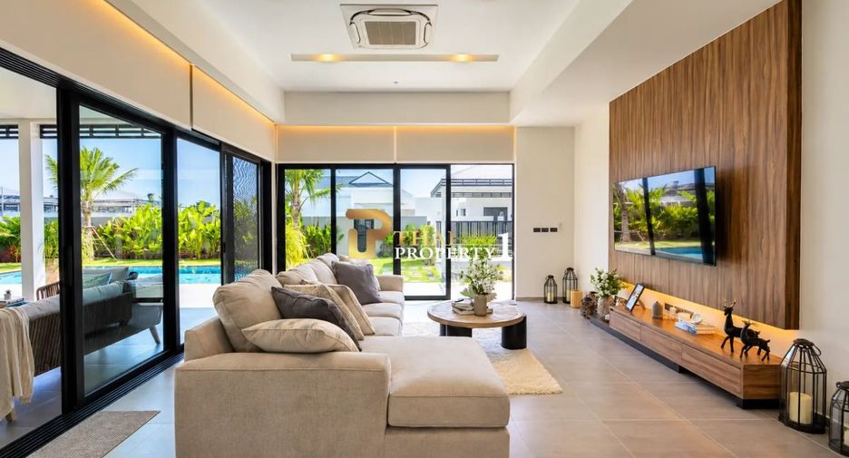 For sale 3 bedrooms villa in Hua Hin, Prachuap Khiri Khan
