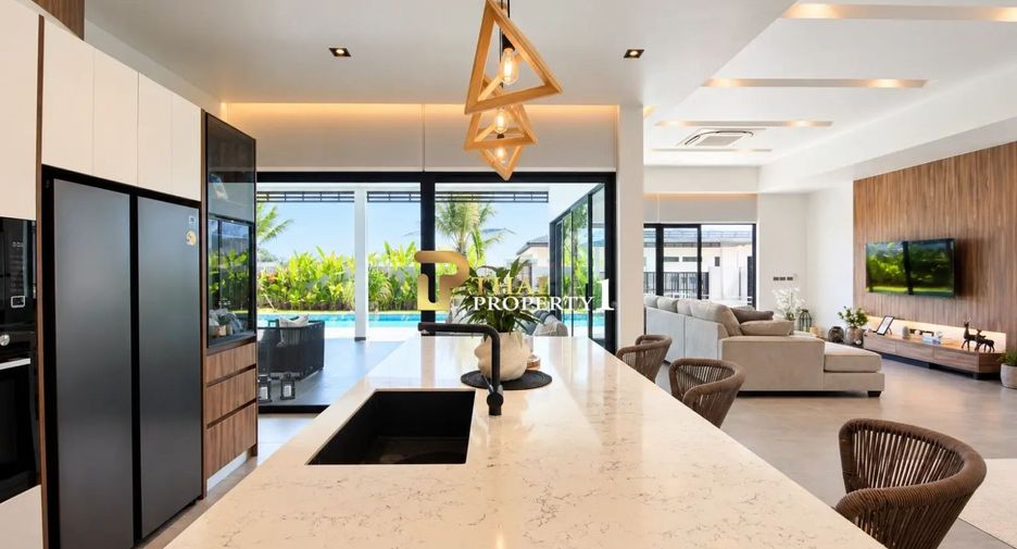 For sale 3 bedrooms villa in Hua Hin, Prachuap Khiri Khan