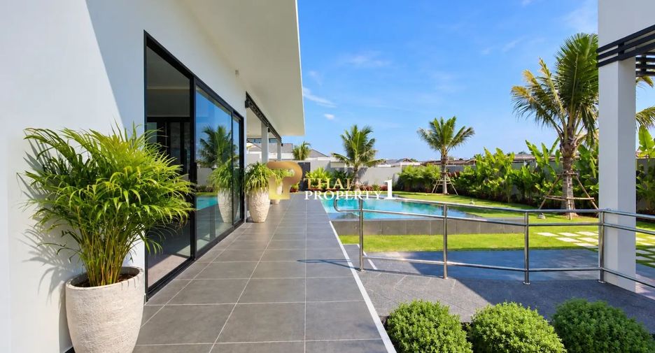 For sale 3 bedrooms villa in Hua Hin, Prachuap Khiri Khan