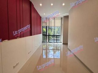 For rent 3 bedrooms townhouse in Lat Phrao, Bangkok