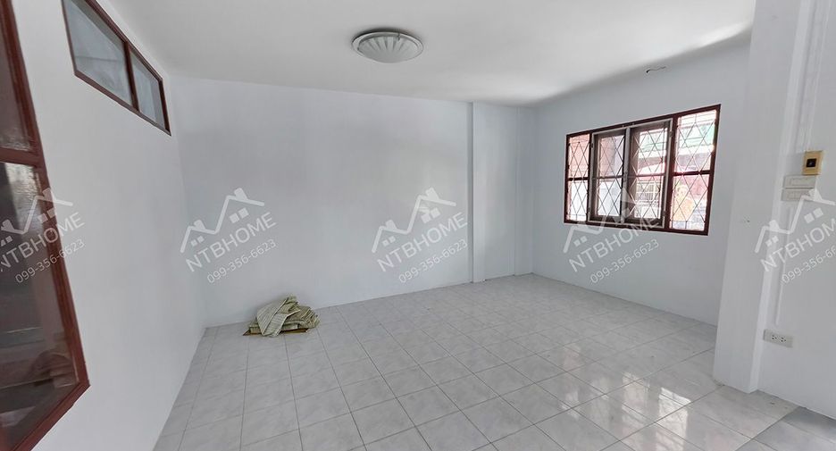 Casa adosada en venta de 3 habitaciones en Bang Bua Thong, Nonthaburi