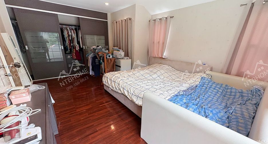 Casa en venta de 4 habitaciones en Pak Kret, Nonthaburi