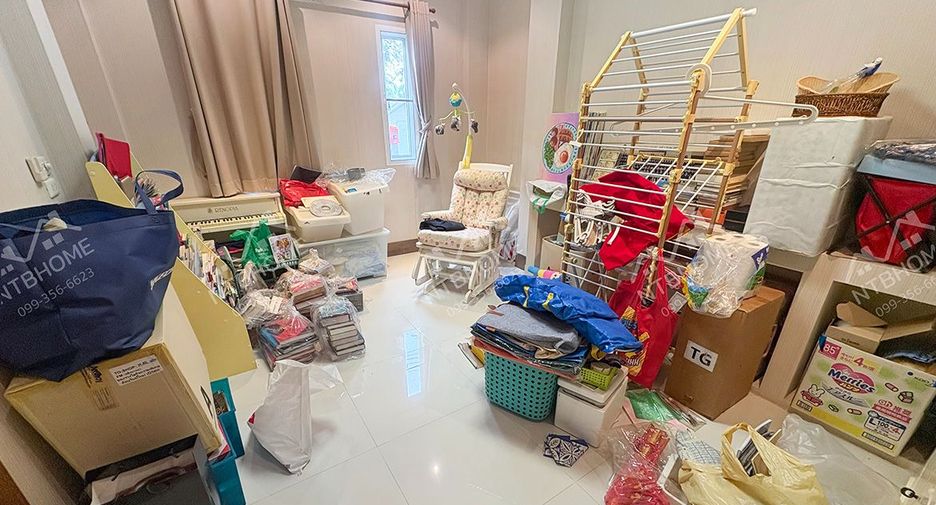 Casa en venta de 4 habitaciones en Pak Kret, Nonthaburi