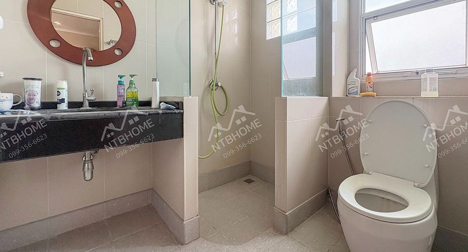 Casa en venta de 4 habitaciones en Pak Kret, Nonthaburi