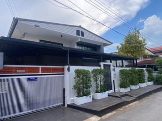Haus zum Kauf mit 5 Zimmer in Don Mueang, Bangkok