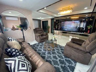 Haus zum Kauf mit 5 Zimmer in Don Mueang, Bangkok