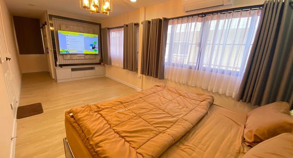 Haus zum Kauf mit 5 Zimmer in Don Mueang, Bangkok