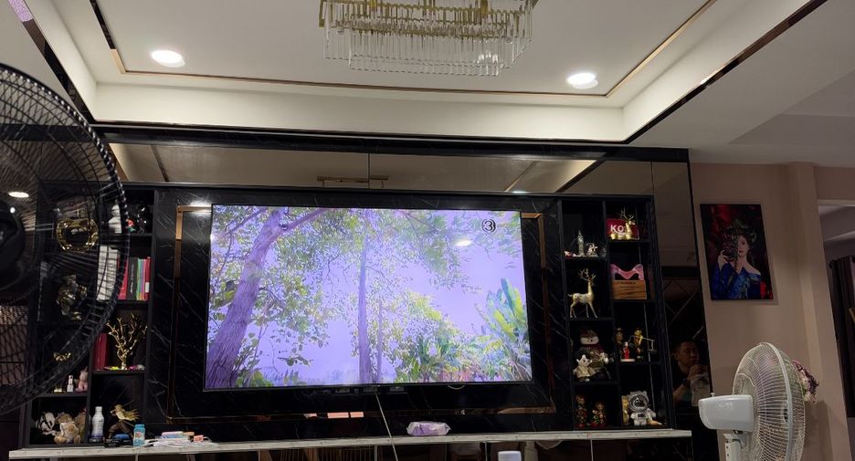 Haus zum Kauf mit 5 Zimmer in Don Mueang, Bangkok
